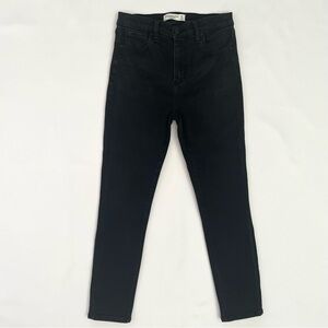 A&F The Super Skinny High Rise Jean Black 27XS